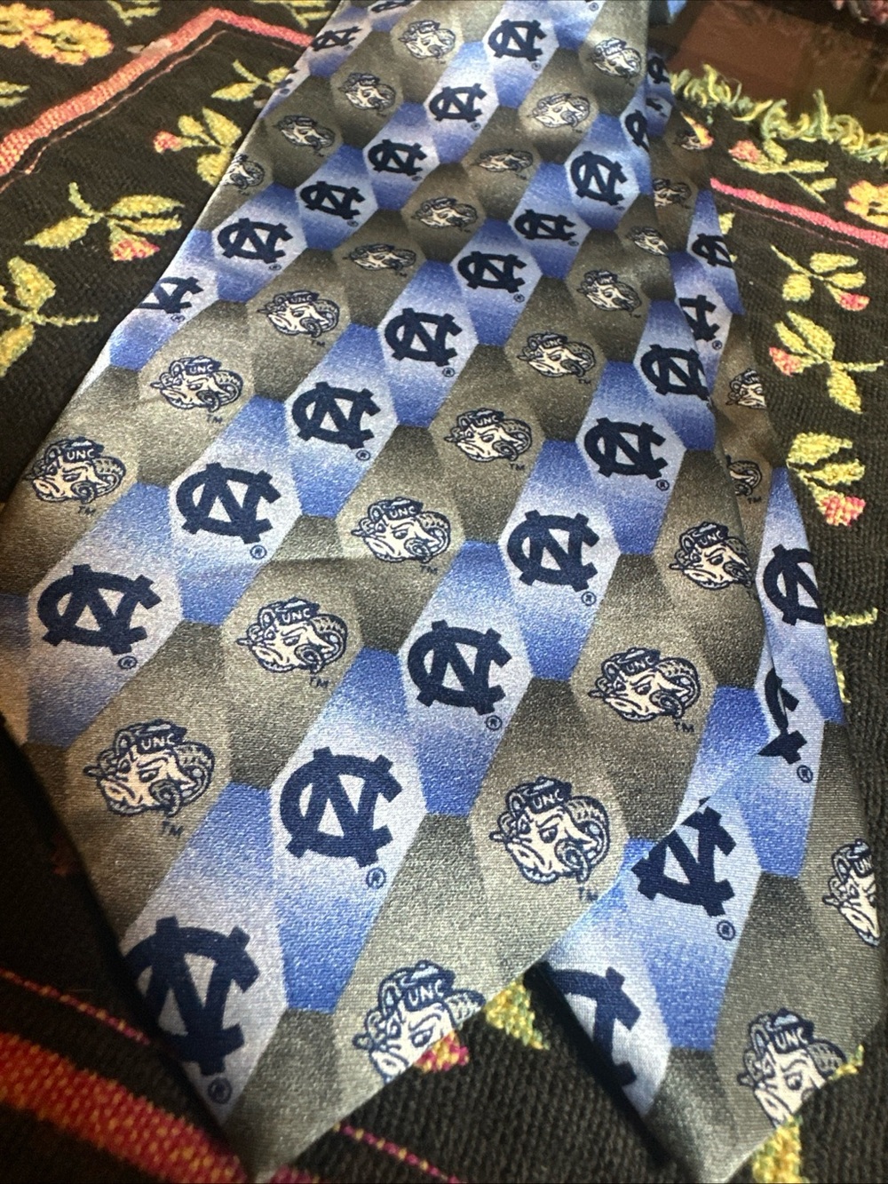 UNC Tar Heels Eagles Wings Silk Tie Blue Gray Logo Necktie